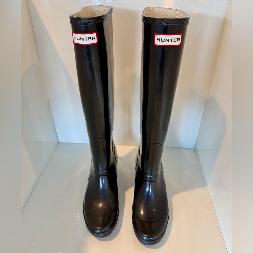 Hunter Classic Tall Wedge Black Rain Boots